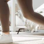 Cvičení nohou doma: jednoduchý průvodce posílením nohou pro každodenní trénink