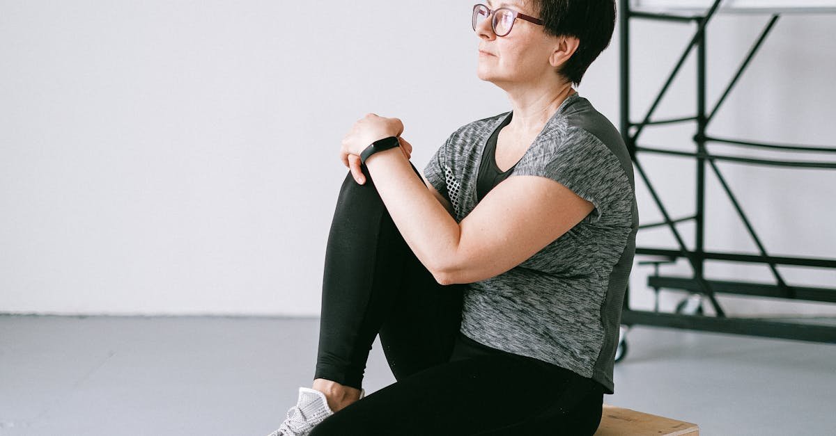 Cvičení na bolesti zad: 7 jednoduchých cviků pro každodenní úlevu